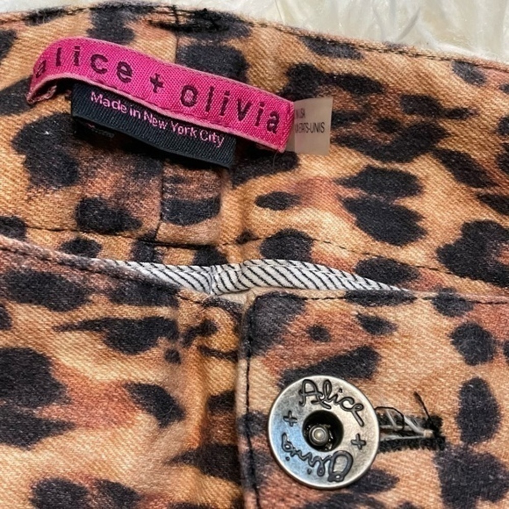 Alice + Olivia 5-Pocket Jeans leopard NWOT - Picture 6 of 6
